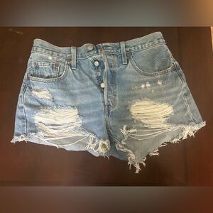 Levi’s size 28. Never worn bought last year!